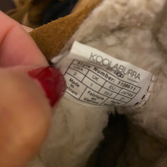 Girls size 2 Koolaburra by UGGS…True to size - Picture 5 of 5